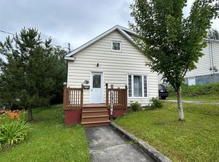 17 Dingwells Ln, Corner Brook, NL A2H2H8