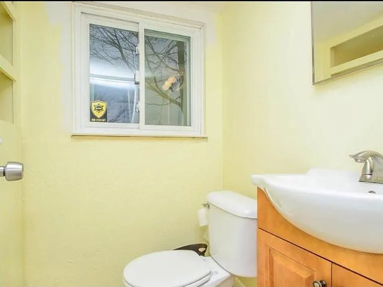 2828 Deake Ave — Photo 10
