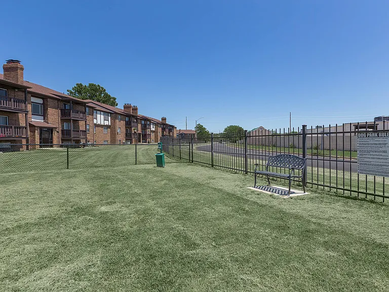 Brickstone at Woodlawn — Photo 25