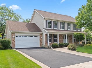 2280 Apple Hill Ln, Aurora, IL