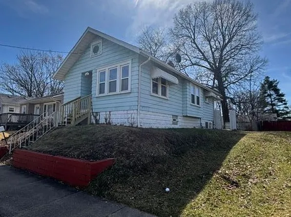 922 Wyley Ave, Akron, OH 44306