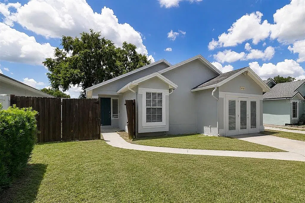4 bed, 1476 sqft, $2,300 — Photo 1