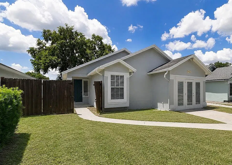 9752 Piney Point Cir
