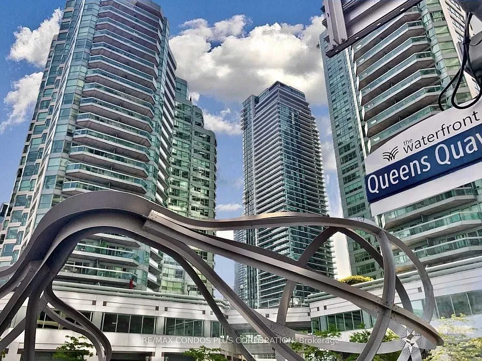 10 Queens Quay W #1211