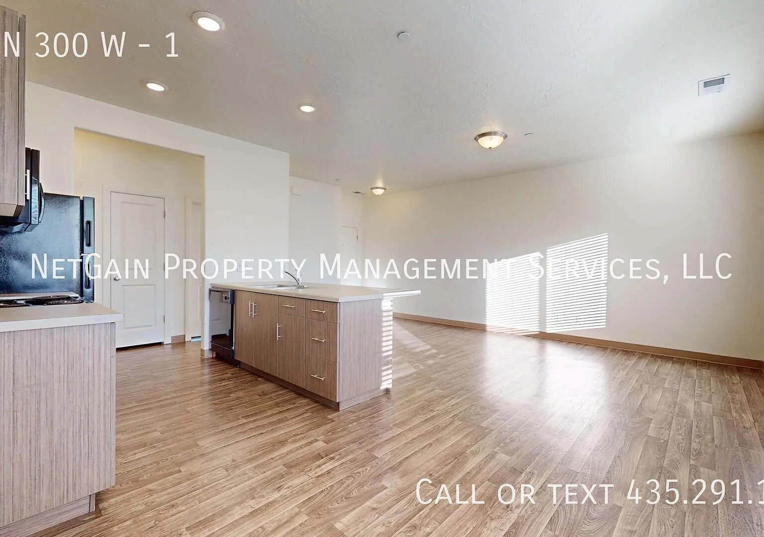 2 Bedroom Apartment Near Downtown — Photo 4