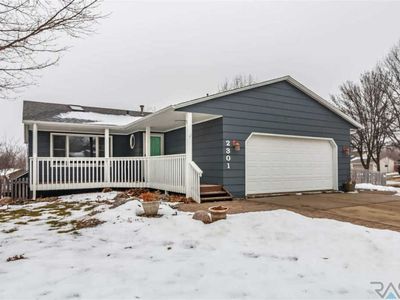 2301 S Pepper Ridge Ave, Sioux Falls, SD, 57103