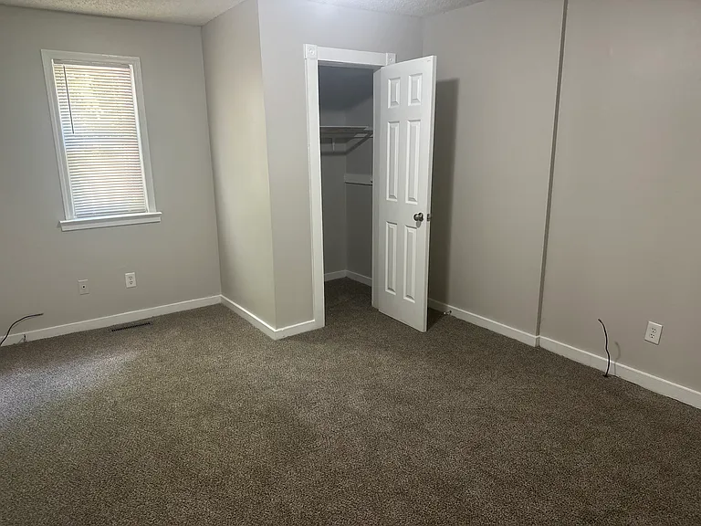 106 Juniper Ln — Photo 8