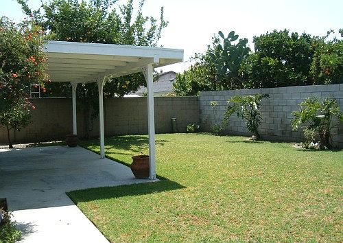 Large Private Backyard w/Covered Patio
