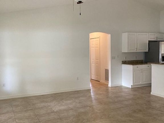 5th image of 50 Perrotti Ln