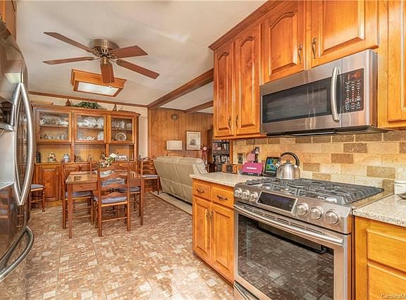5th image of 256 Johnson Dairy Rd