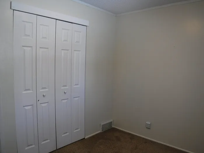 556 Montana Ave — Photo 20
