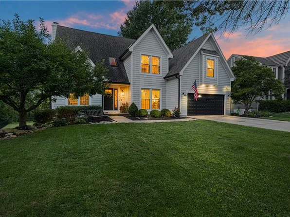 13812 Meadow Ln, Leawood, KS 66224