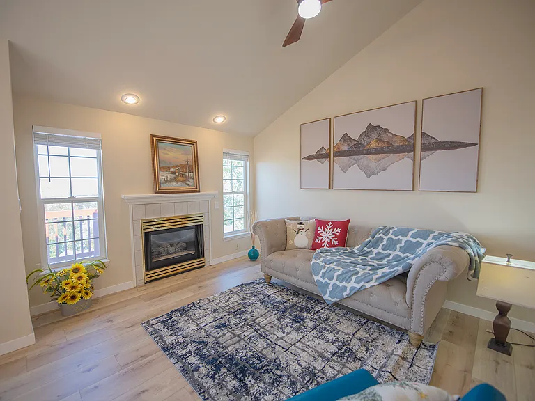 2866 E Eastgate Dr — Photo 15