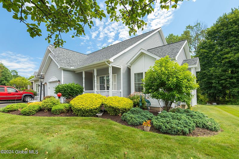 3rd image of 53 Oakmont Street