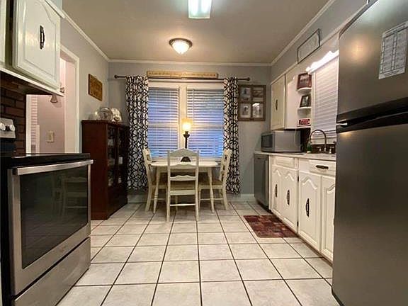 4th image of 1029 Wilton Pl