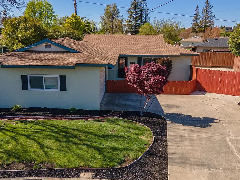 3465 Tanager Cir — Photo 2