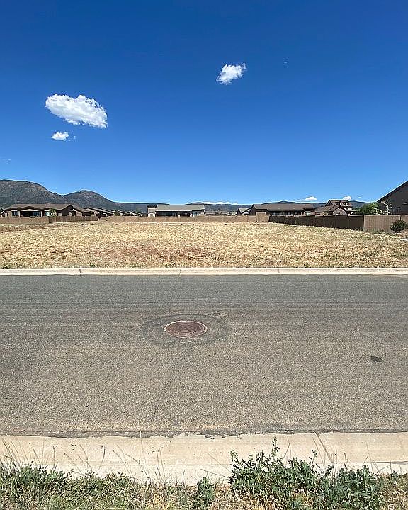 2nd image of 8801 N Roughrider Rd Unit 3