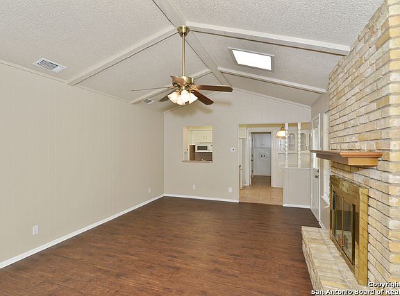 3rd image of 107 Valencia