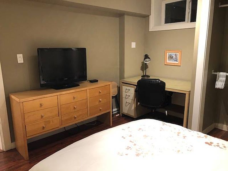 West Vancouver Apartment for rent - 2 Bedrooms — photo 13