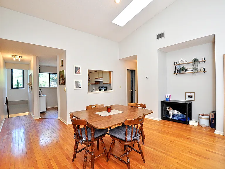 30 Simsbury Lndg #30 — Photo 38