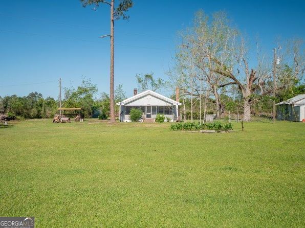 9098 Withers Rd, Du Pont, GA 31630