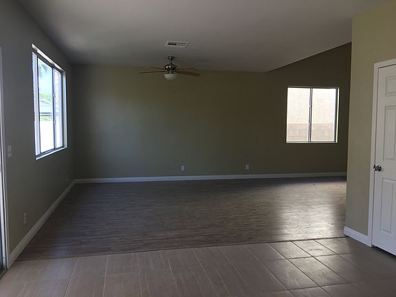 5th image of 588 Clement Ct