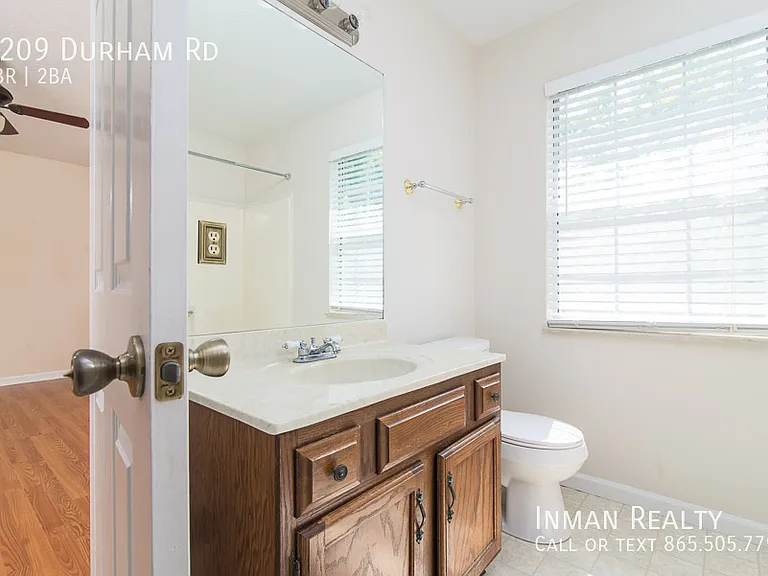 1209 Durham Rd — Photo 6