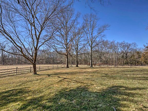 4th image of 95 Meadow Rd