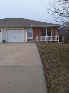 2 Red Bud Ln, Trimble, MO, 64492