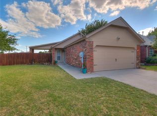 1716 SW 26th St, Moore, OK 73170