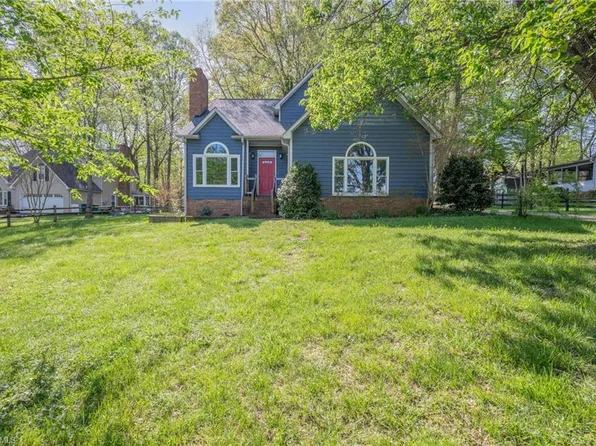 1308 Chickasha Dr, Pfafftown, NC 27040