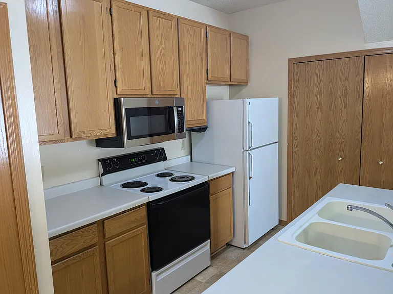 The kitchen has a new microwave