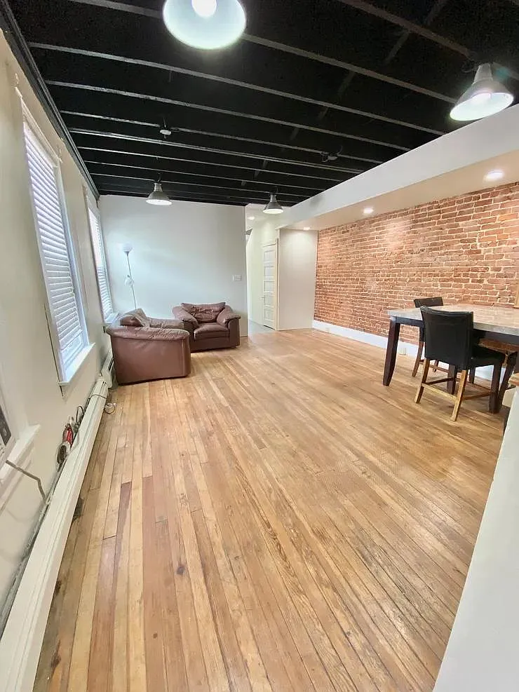 610 E Morton St — Photo 2