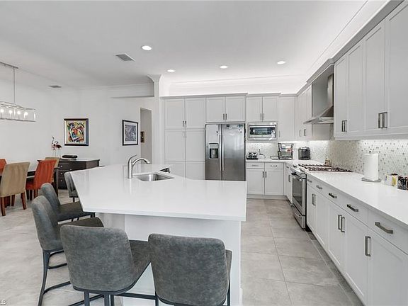 4th image of 28590 Twain DR
