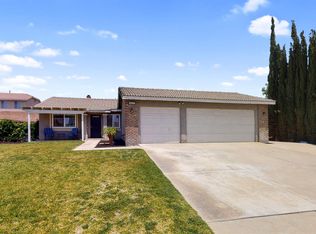 2006 W Windhaven Dr, Rialto, CA 92377
