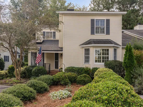 445 Crossvine Close, Pittsboro, NC 27312