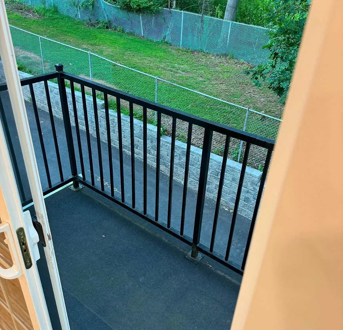 3 bed, 2.5 bath, $4,800 — Photo 2