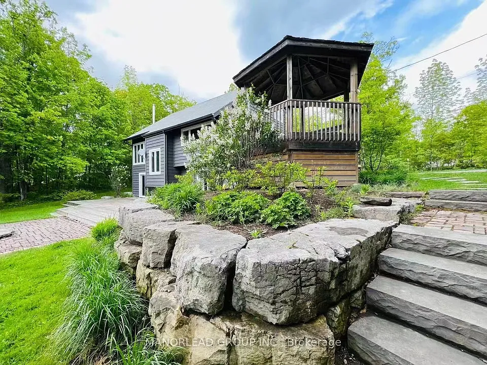 400 Lakeview Dr