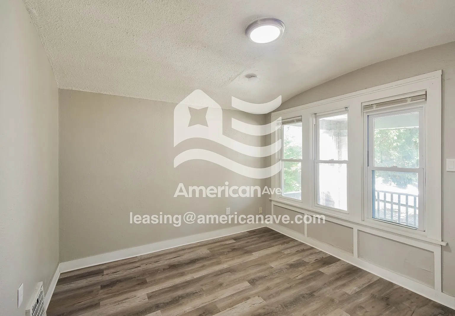 3 bed, 1.0 bath, 1188 sqft, $1,595 — Photo 4