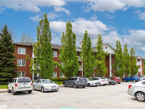 49 Jacobs Ter #210, Barrie, ON L4N 0W4