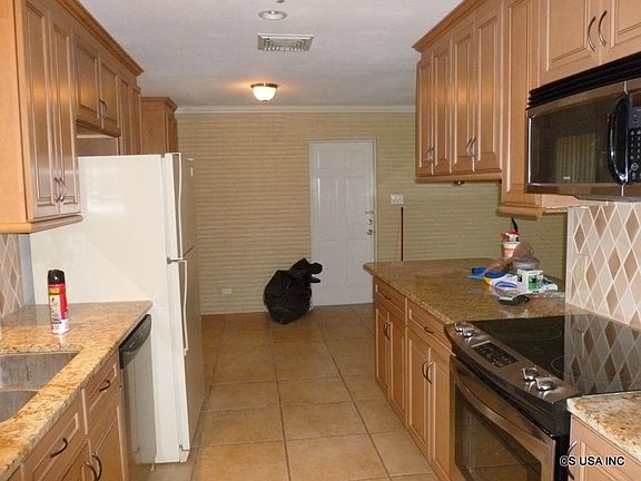 5th image of 605 Philomena Dr