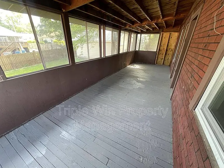9425 Burdella Ave — Photo 26