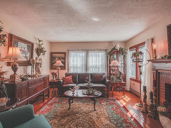 5th image of 205 Meadow Dr