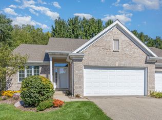 2041 Krislin St NE, Grand Rapids, MI 49505