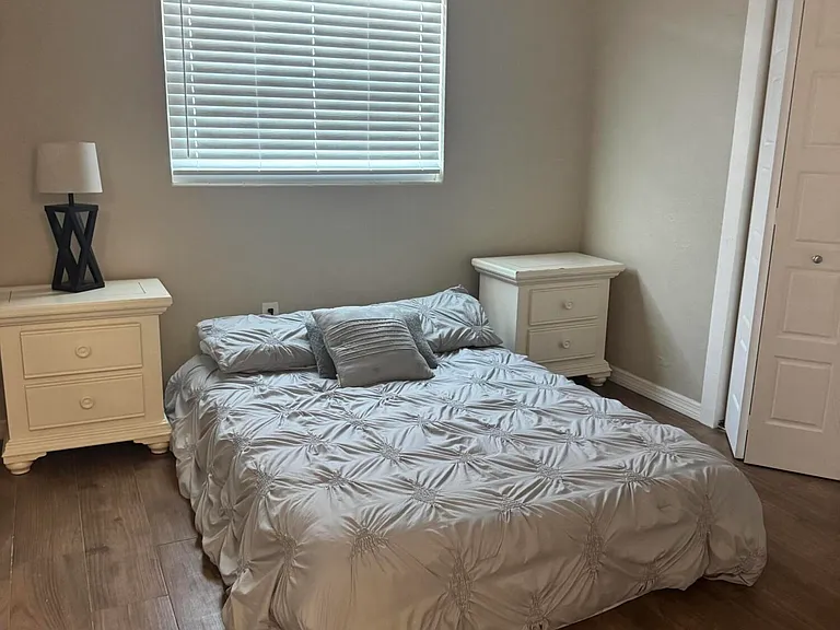 4281 Yorkshire Dr — Photo 35