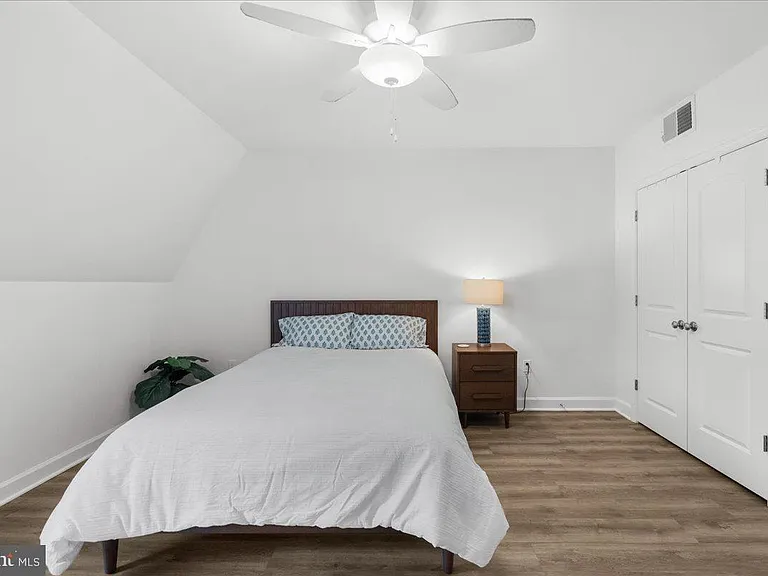 380 Broadview Ave #2 — Photo 13
