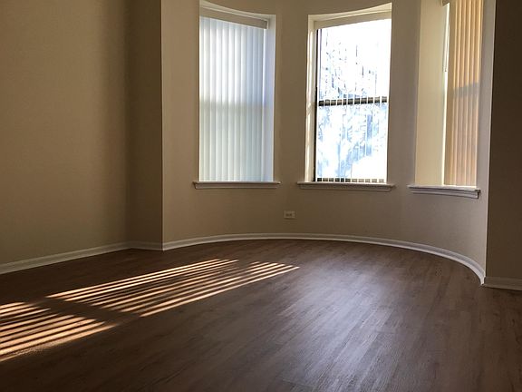 2nd image of 6138 S Woodlawn Ave #66ax40xdt