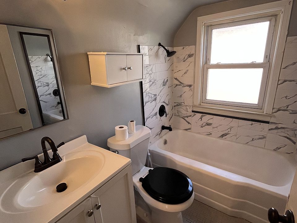 1st image of 17157 Mackay St #2