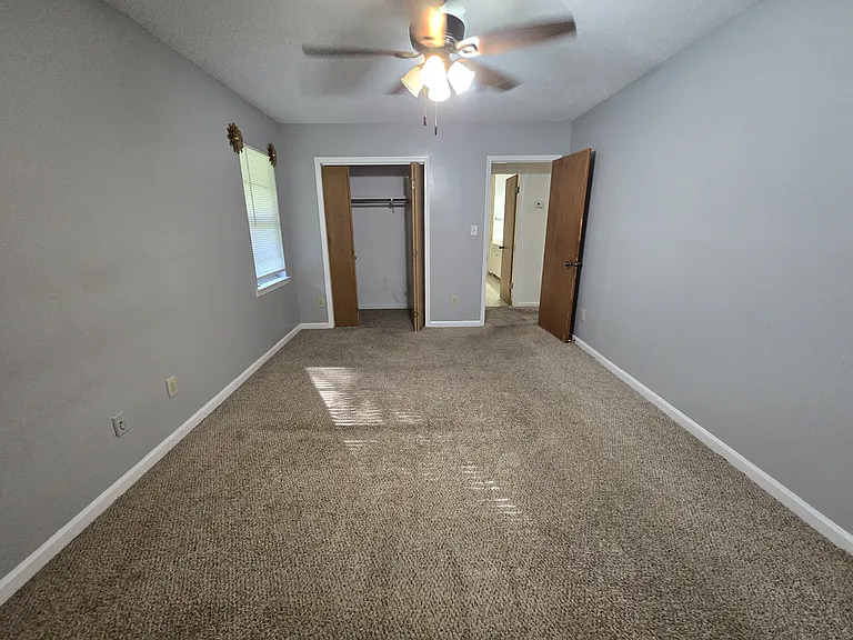 111 Easthaven Rd — Photo 9