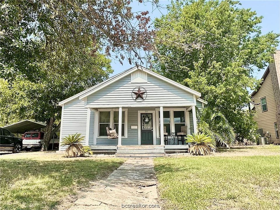 1st image of 203 Francis Dr